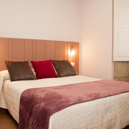 Linares Rooms Santiago サンティアゴ・デ・コンポステーラ エクステリア 写真
